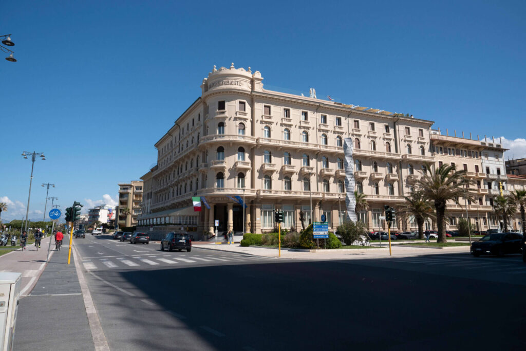 om 12mm 1 4000 f28 4250093 scaled 1